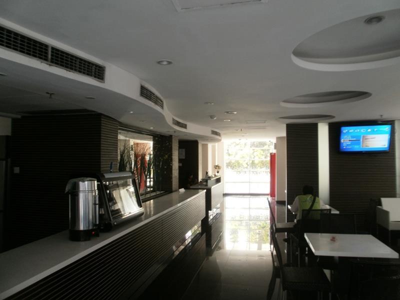 Studio One Thamrin Hotel Джакарта Экстерьер фото
