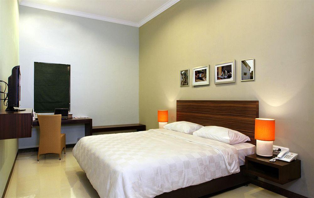 Studio One Thamrin Hotel Джакарта Экстерьер фото