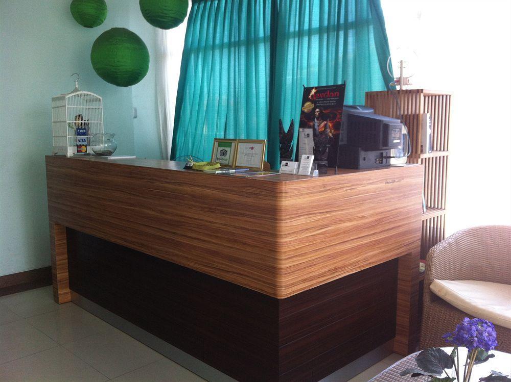 Studio One Thamrin Hotel Джакарта Экстерьер фото