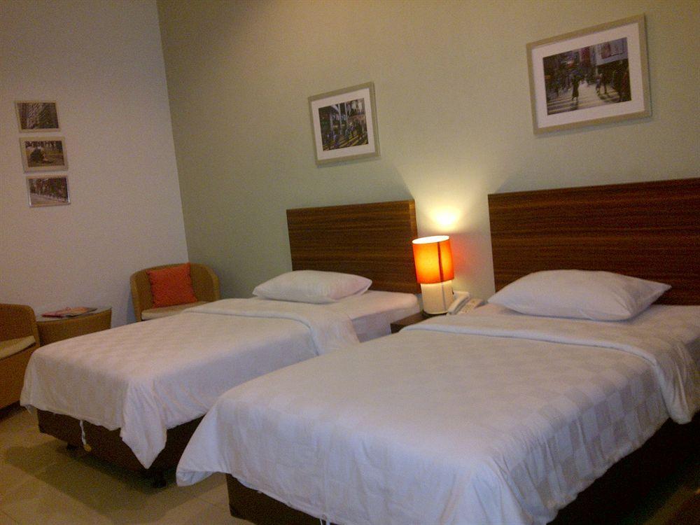 Studio One Thamrin Hotel Джакарта Экстерьер фото