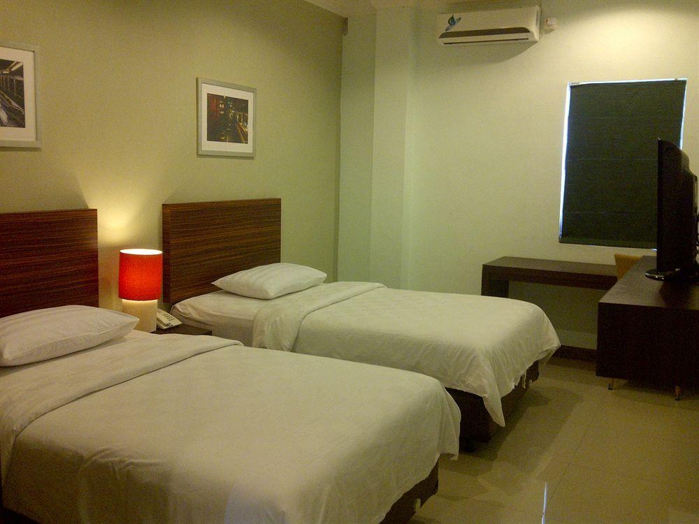 Studio One Thamrin Hotel Джакарта Экстерьер фото
