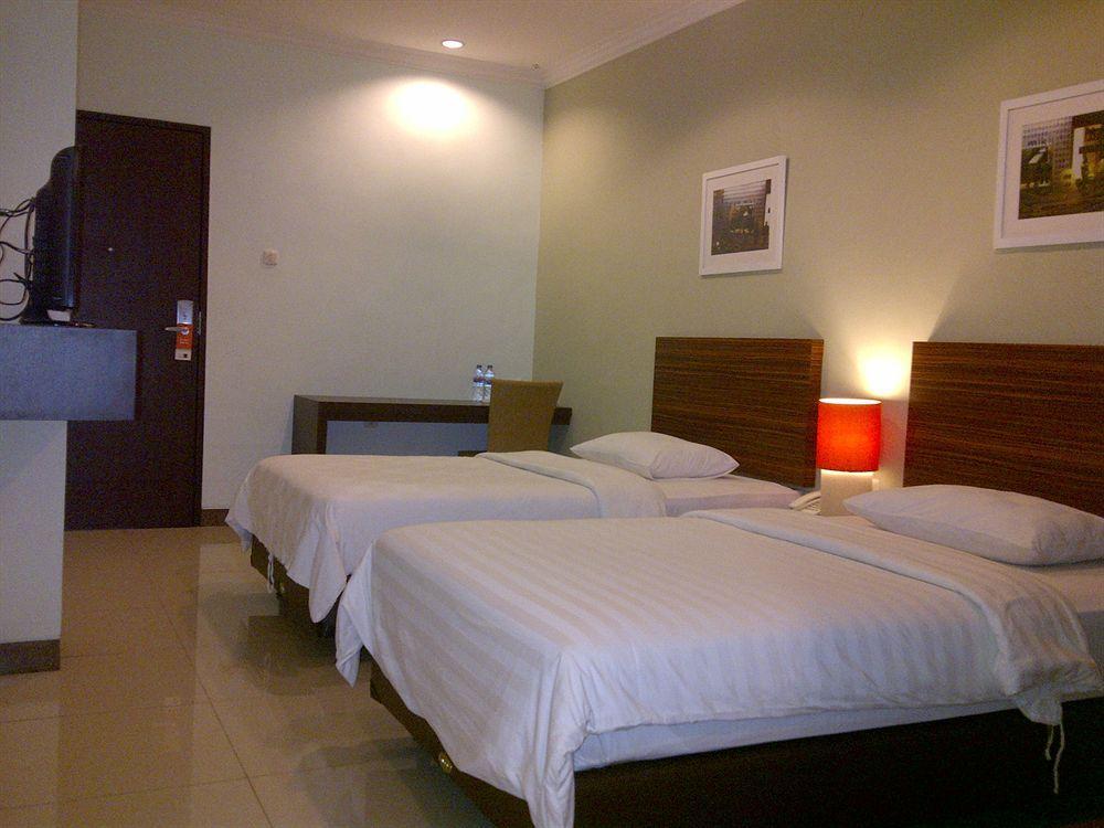 Studio One Thamrin Hotel Джакарта Экстерьер фото